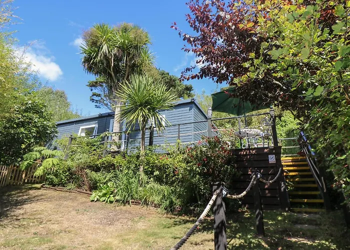 Palm Lodge